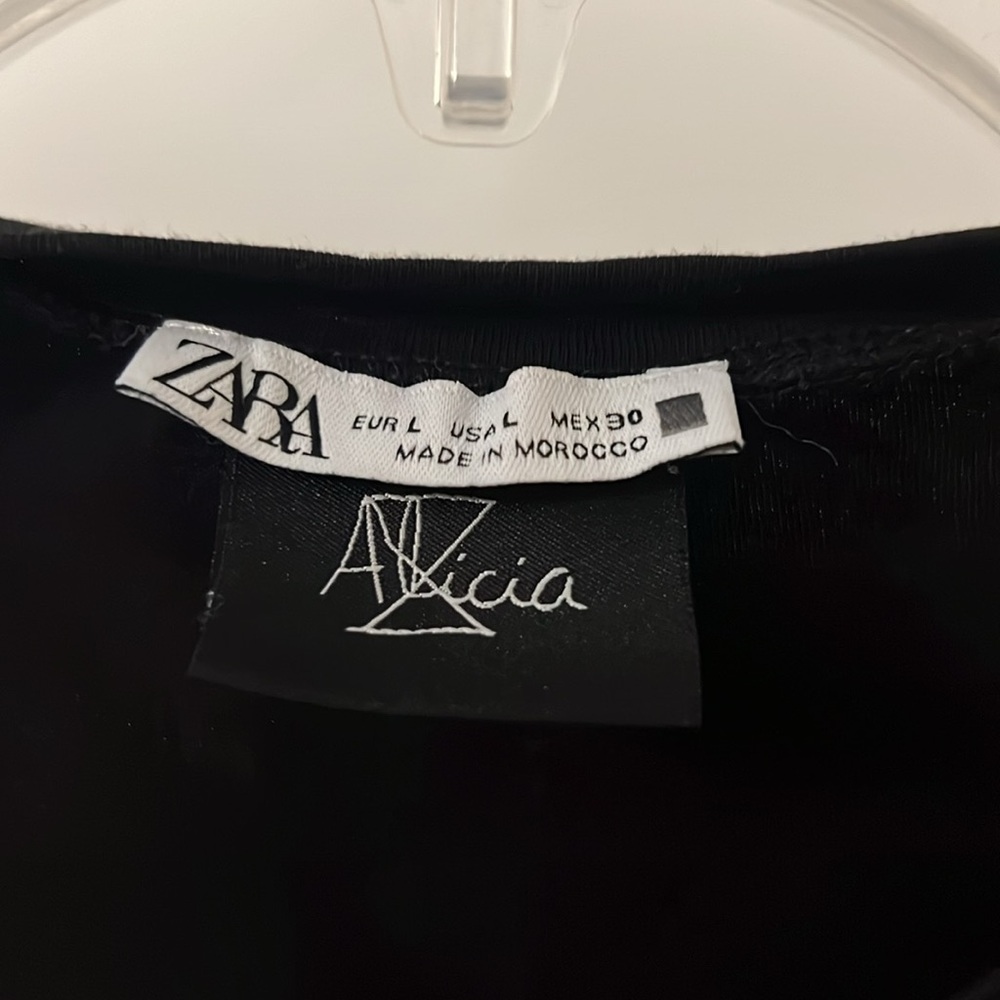 Zara Alicia Lunareta Artist graphic tee cat black sleeveless w/shoulder pads Lg - Picture 3 of 16